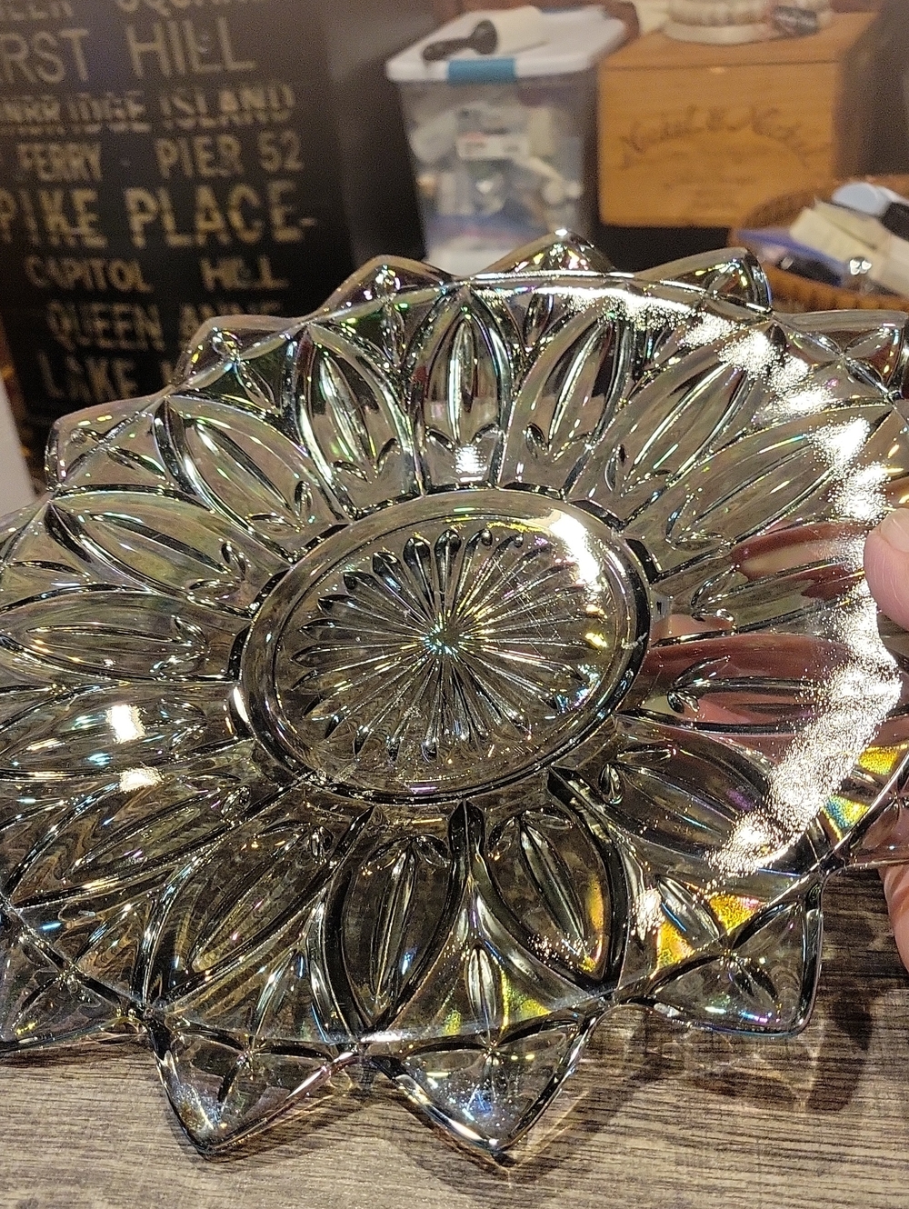 Federal Glass Irridescent Petal Platter,PRISTINE! - Picture 2 of 4